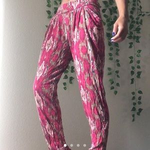 Funky printed lightweight yoga flow pants